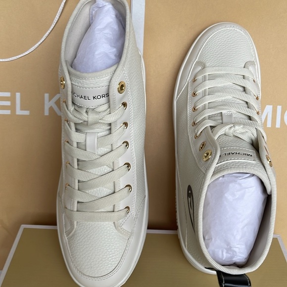 MICHAEL KORS SHEA MID HIGH TOP
FAUX LEATHER
49R4SHFE5L
BLACK
Fashion sneakers - Picture 12 of 16